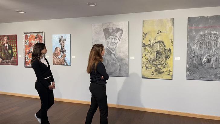 İktisadi Bağımsızlık Müzesi'nde 19 Mayıs'a özel 'Atatürk Portreleri' sergisi açıldı