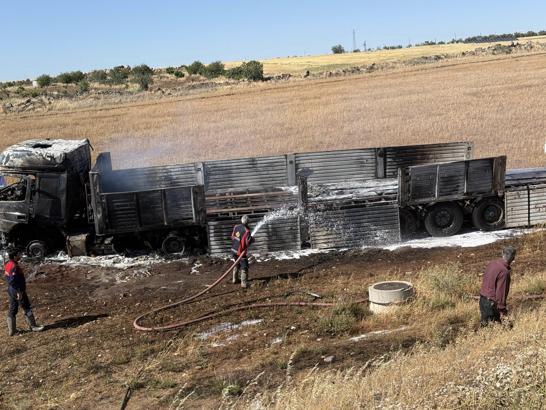 İdil’de seyir halindeki TIR alev aldı