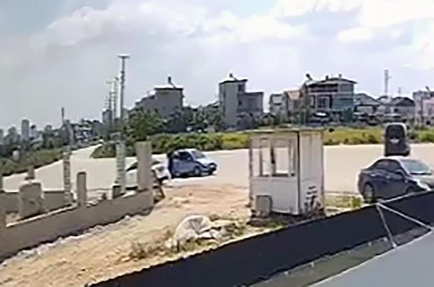 Park halindeki otomobillerden 450 bin lira ve 1000 avro çaldılar