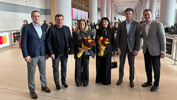 Hagi ve Popescu UEFA Kupası zaferinin yıl dönümü için İstanbul’a geldi