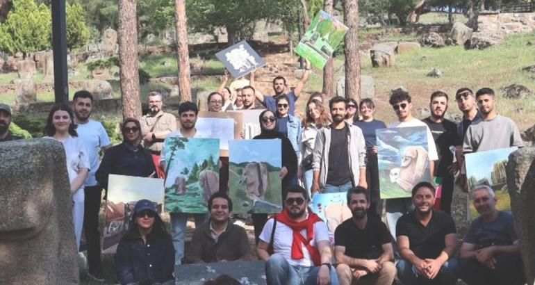 Güzel Sanatlar öğrencileri, tarihi figürleri resmettiler