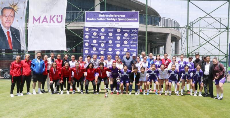 Üniversiteler arası kadın futbolunda Nişantaşı şampiyon oldu