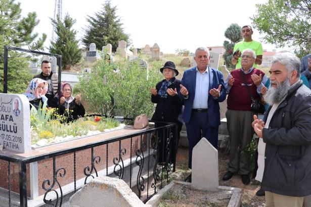 Kırşehir'de 'Ahi Baba' ölümünün 7'nci yıl dönümünde anıldı