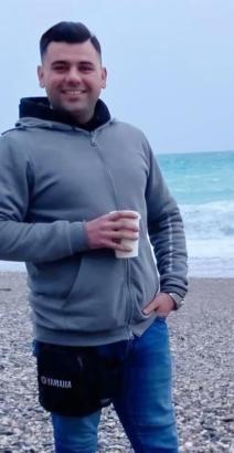 Otomobile çarpan motosikletin sürücüsü öldü