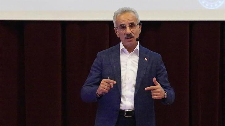 Bakan Uraloğlu: Biz yapay zekânın her şeyine asla güvenmeyeceğiz