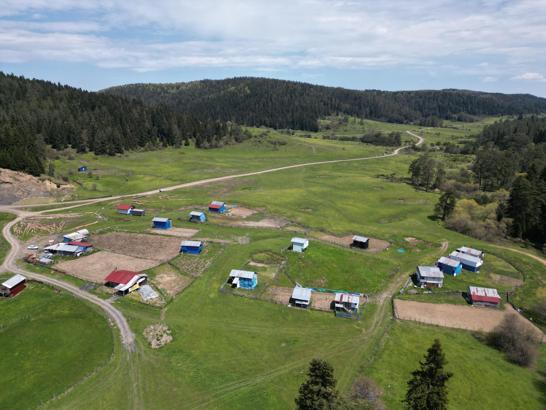 Bartın Uluyayla'da ilkbahar manzarası havadan görüntülendi