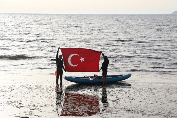 Karadeniz’in dalgalarında ‘19 Mayıs’ coşkusu