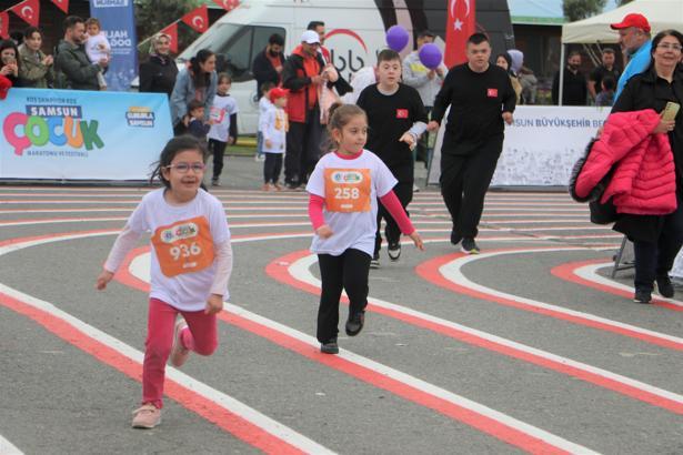 Samsun’da ‘Çocuk Maratonu ve Festivali’ düzenlendi