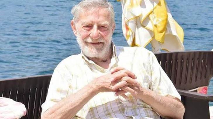 Kalça kemiği kırılan Ahmet Mekin hastaneye kaldırıldı