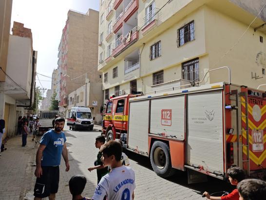 Mardin'de havalandırma boşluğuna düşen 2 çocuk yaralandı