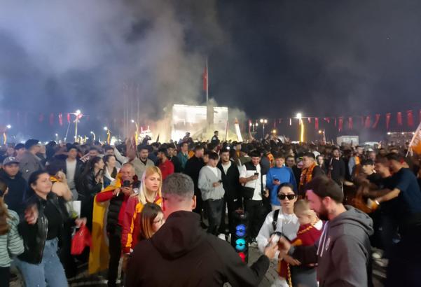 Silivri'de şampiyonluk kutlamaları