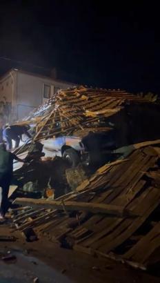 Kocaeli'de virajı alamayan otomobil samanlığa girdi; 1 yaralı