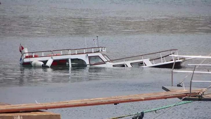Nijerya'da yolcu teknesi battı: 37 ölü