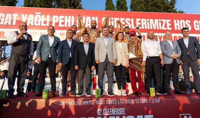 Manavgat'ta başpehlivan Orhan Okulu oldu