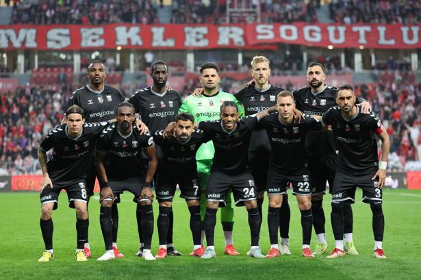 Sivasspor'dan 9 yıl sonra Süper Lig'e veda