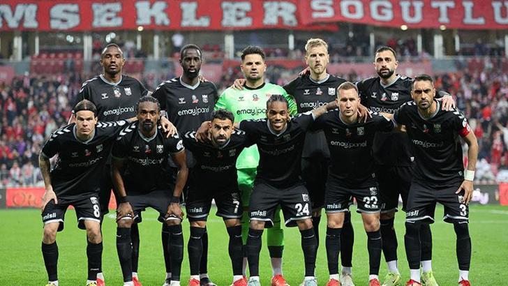Sivasspor'dan 9 yıl sonra Süper Lig'e veda