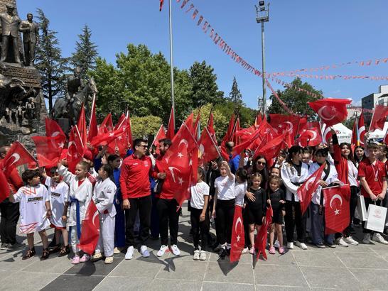 Uşak'ta 19 Mayıs coşkusu