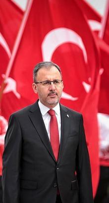 "O gün de bugün de hepimiz aynı gemideyiz, tam 106 yıldır aynı ruh ve kararlılıkla'