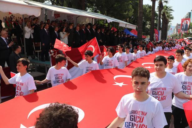 Denizli'de 19 Mayıs coşkuyla kutlandı