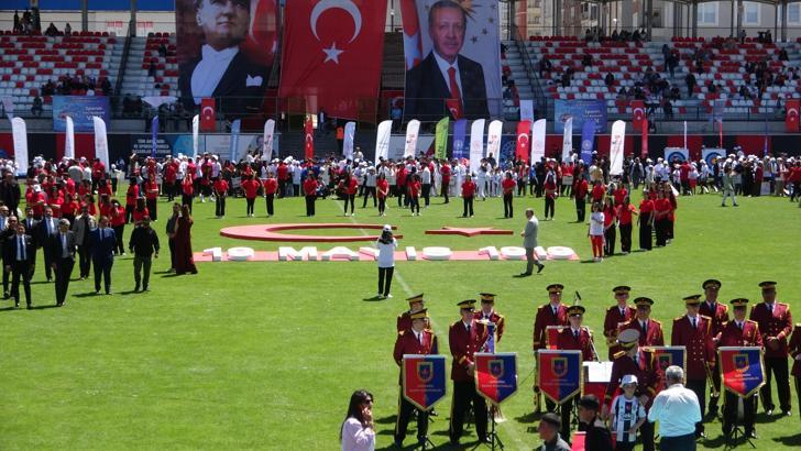 Van’da 19 Mayıs Atatürk’ü Anma, Gençlik ve Spor Bayramı coşkuyla kutlandı