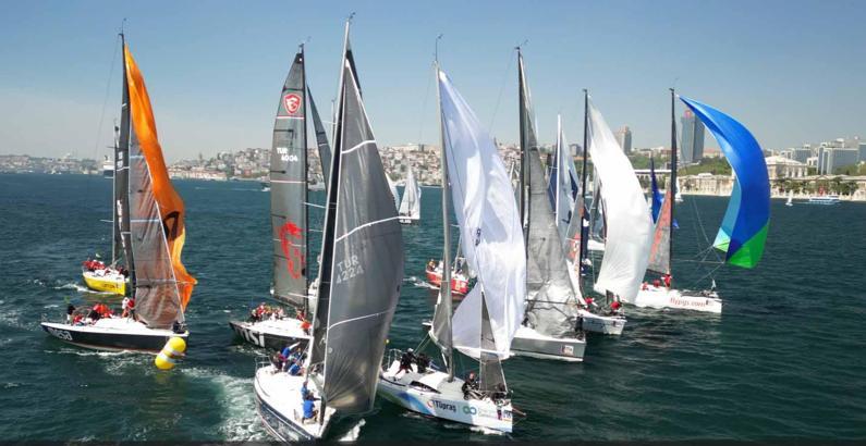 Cumhurbaşkanlığı 6. Uluslararası Yat Yarışları Kurtuluş Kupası İstanbul Etabı'nda renkli görüntüler