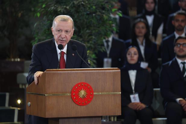 Cumhurbaşkanı Erdoğan: Terörsüz Türkiye kavşağını geçip Türkiye Yüzyılı’na hızla ulaşacağız