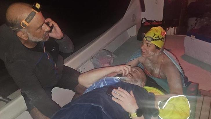 Türk yüzücüler Pasifik Okyanusu'nda köpek balığı saldırısına uğradı