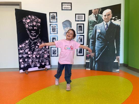 Şehidin vasiyetiyle LÖSEV'in eğitim ve tedavisini üstlendiği Aylin, hastalığı yendi