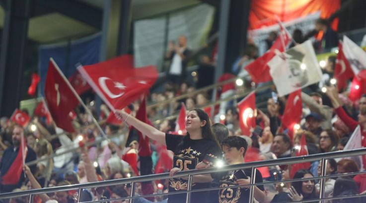 Küçükçekmece’de 19 Mayıs coşkusu