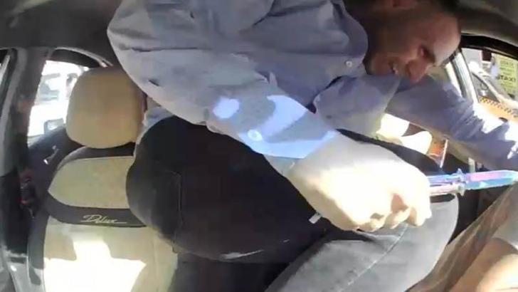 Gaziantep’te bindiği takside şoförü bıçaklayan şüpheli yakalandı