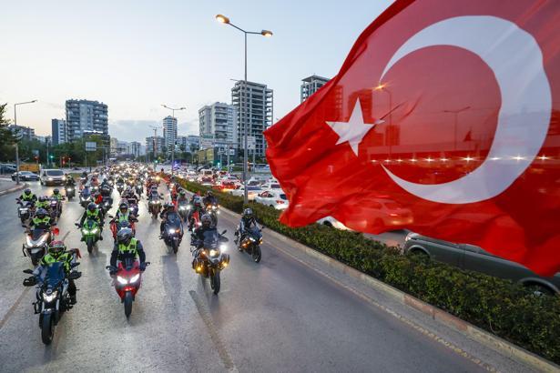 Yenişehir’de 19 Mayıs korteji