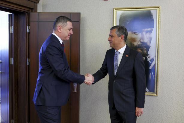 Özgür Özel, TBB Başkanı Sağkan'ı kabul etti