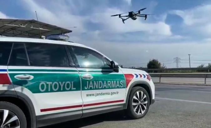 Mersin'de jandarmadan dron destekli trafik denetimi