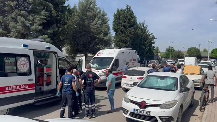 Adliye binası önünde akraba ailelerin kavgası: 5 yaralı, 7 gözaltı