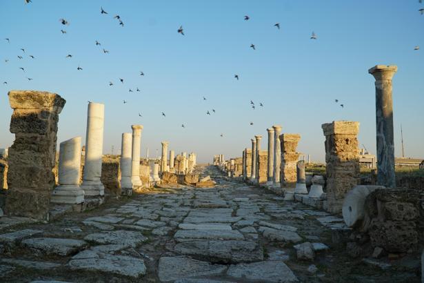 İş Bankası’ndan Laodikeia ve Tripolis kazılarına destek