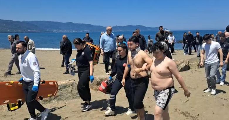 Ordu'da 3 lise öğrencisi denizde boğulma tehlikesi geçirdi