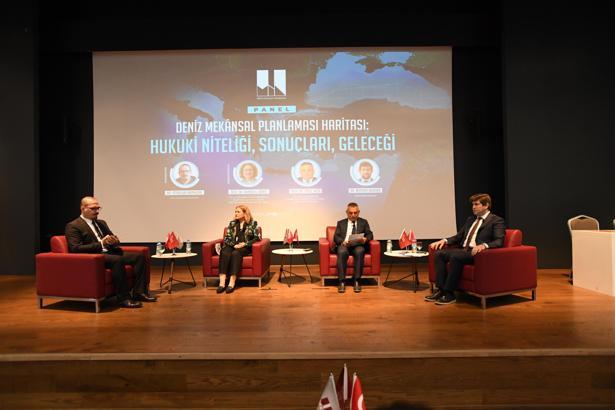 Milli İstihbarat Akademisi'nde, Türkiye'nin deniz yetki alanlarına yönelik panel