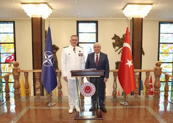 Bakan Güler, NATO Müttefik Dönüşüm Yüksek Komutanı Vandier'i kabul etti