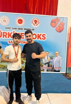 Batmanlı Boksör Muhammed Ali Ortaç, milli takım kampına davet edildi