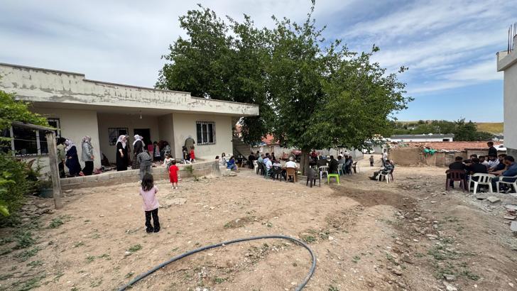 Baba ve oğlunun yanan kamyonette cesetlerinin bulunduğu olaya ilişkin 3 gözaltı (2)