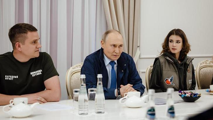 Putin, Kursk bölgesini ziyaret etti