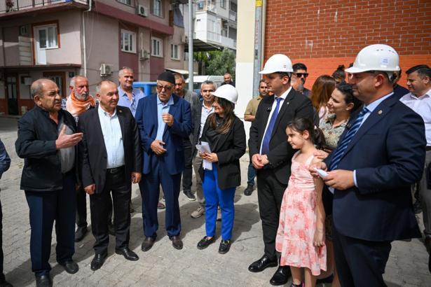 Bornova'da yatırım, dayanışma ve halkla buluşma turu