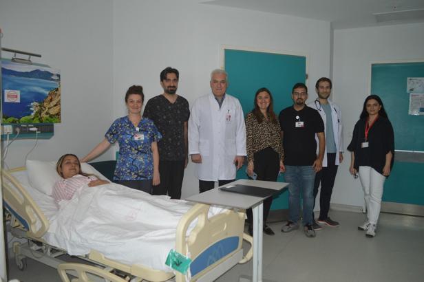 Muğla Eğitim ve Araştırma Hastanesi'nde cerrahiye alternatif ilk uygulama