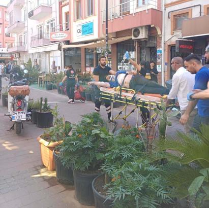 Çay ocağında oturan husumetlisini bıçakladı