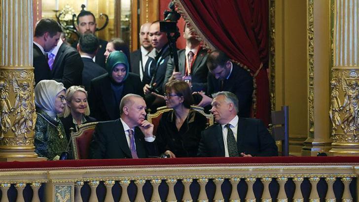 Cumhurbaşkanı Erdoğan, Macaristan Başbakanı Orban ile kültürel programa katıldı