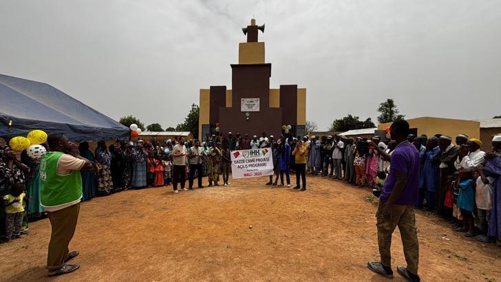 İHH, Mali’de 2 cami ve 1 su kuyusu açtı