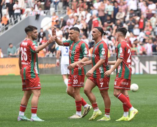 Karşıyaka dağılıyor