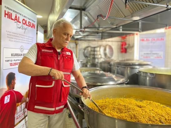 Türk Kızılay, kurban vekaletiyle 24 ülkede 4 milyon ihtiyaç sahibine ulaşacak