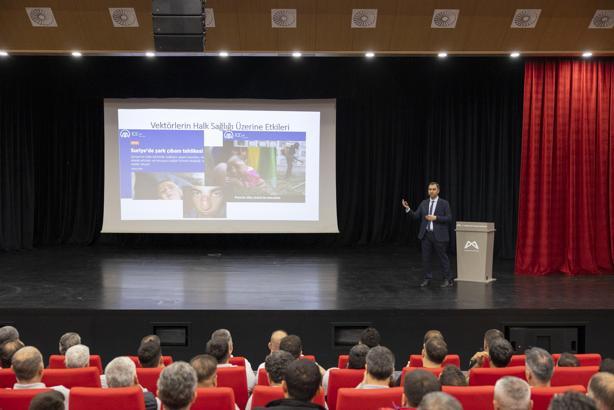 Mersin'de ilaçlama ekiplerine ‘Biyosidal ürünler ve vektörle mücadele’ eğitimi