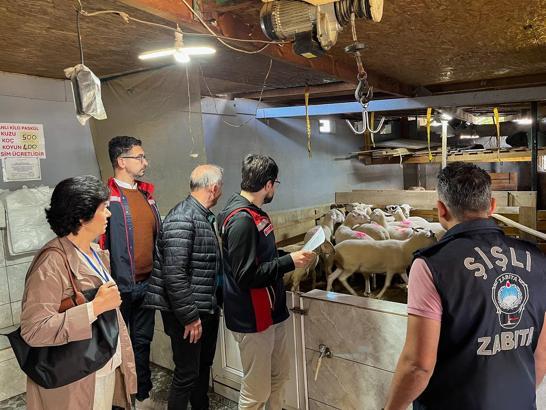 Şişli’de kurban satış ve kesim yerleri denetlendi